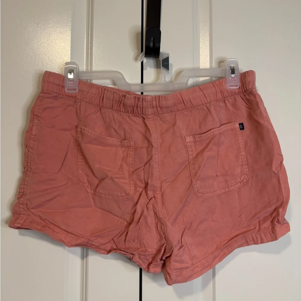 GAP Coral Pink Casual Pull-On Shorts Women’s Size Large Elastic Waist Drawstring